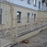 Кованый забор в Крыму по индивидуальному проекту